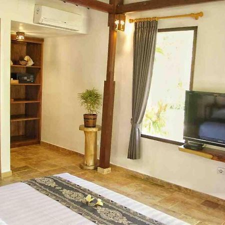 Villa Serene & Spa マンシット エクステリア 写真